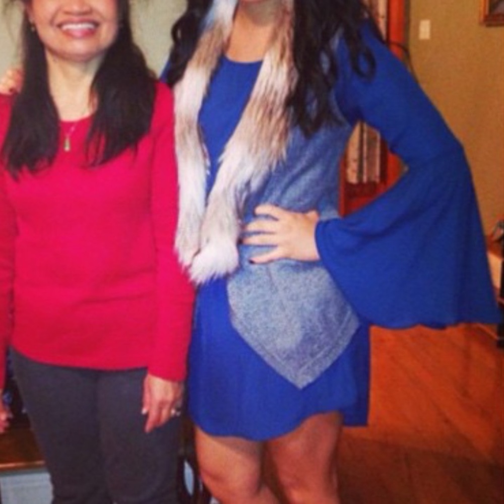 Gorgeous Turquoise Bell Sleeve Dress